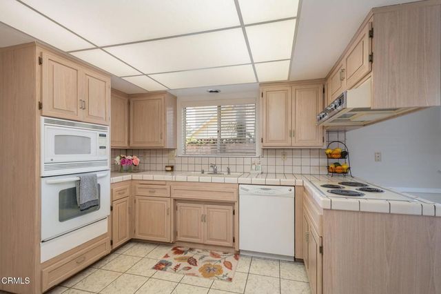 1034 Red Oak Place, Camarillo, CA 93010
