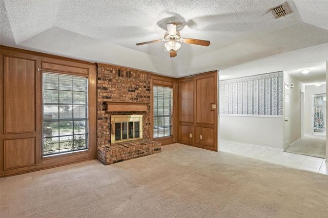 4111 Blossom Trail, Arlington, TX 76016