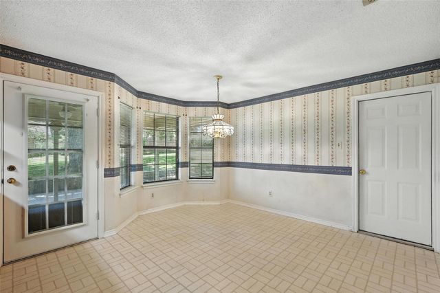4111 Blossom Trail, Arlington, TX 76016