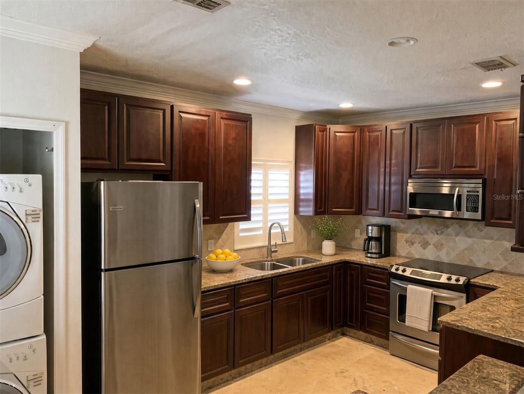 Image 2 of property listing at 1515 E CENTRAL BOULEVARD, Orlando, FL 32801