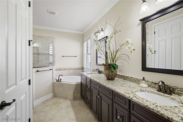 28517 Westmeath CT, Bonita Springs, FL 34135