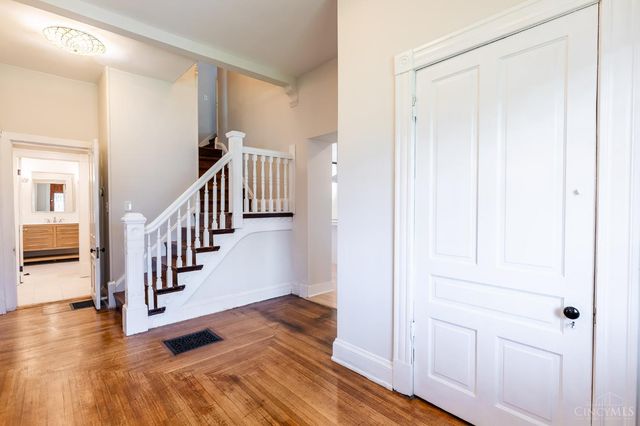 2217 Monroe Avenue, Norwood, OH 45212