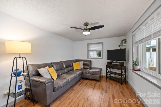 79 Bellevue Road, Asheville, NC 28803