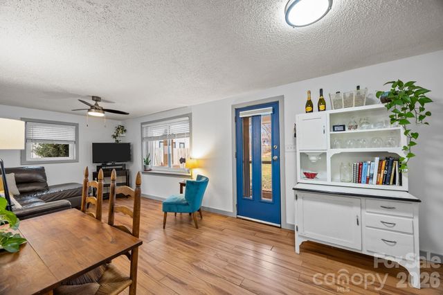 79 Bellevue Road, Asheville, NC 28803