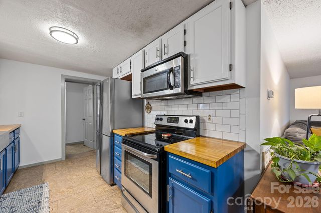 79 Bellevue Road, Asheville, NC 28803