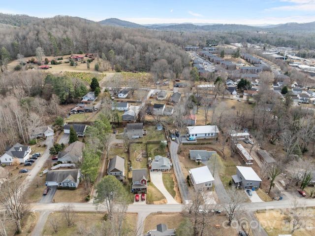 79 Bellevue Road, Asheville, NC 28803