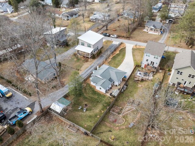 79 Bellevue Road, Asheville, NC 28803