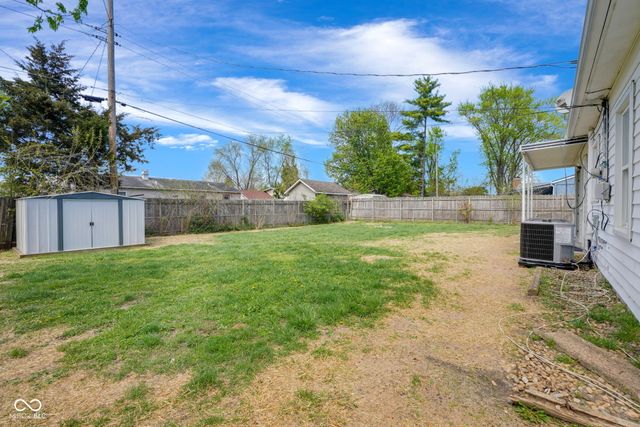 2952 Desoto Way, Columbus, IN 47203