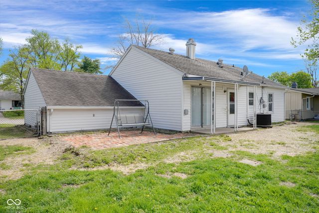 2952 Desoto Way, Columbus, IN 47203