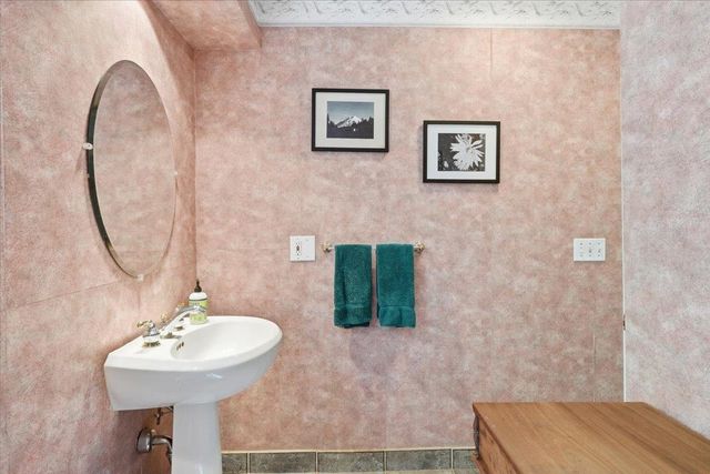 490 Juniper Ridge, Shelburne, VT 05482
