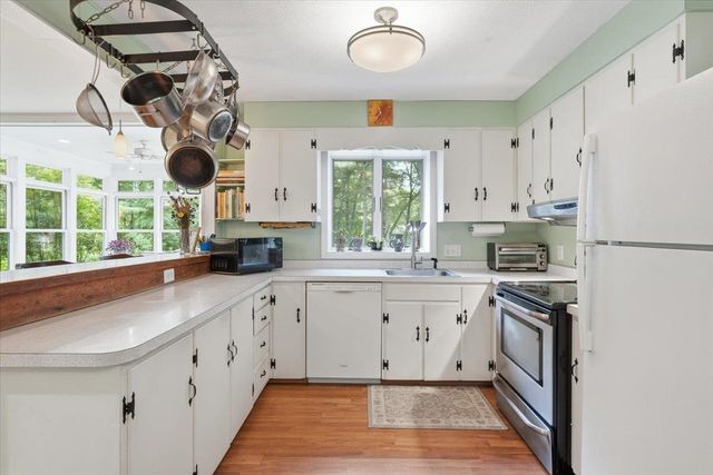 490 Juniper Ridge, Shelburne, VT 05482