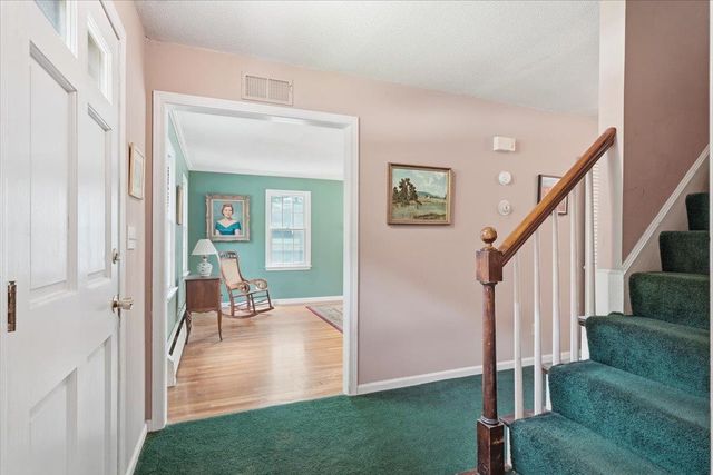 490 Juniper Ridge, Shelburne, VT 05482