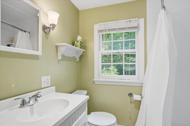 490 Juniper Ridge, Shelburne, VT 05482