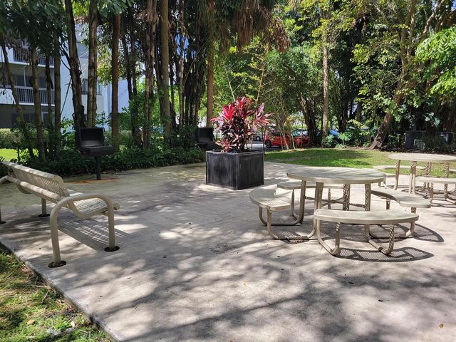 751 N Pine Island Road, Plantation, FL 33324