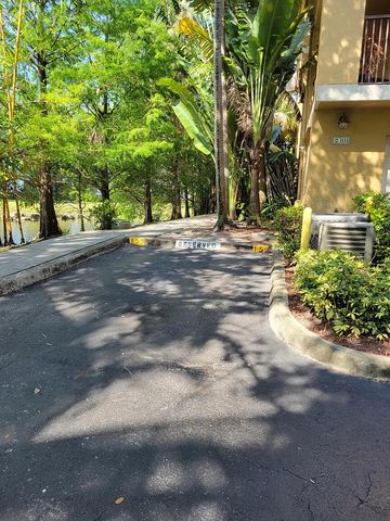 751 N Pine Island Road, Plantation, FL 33324