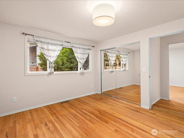 8706 13th Avenue NW, Seattle, WA 98117