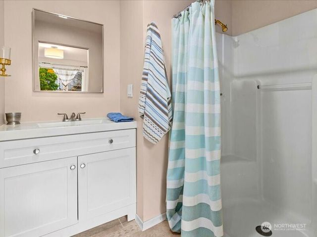 8706 13th Avenue NW, Seattle, WA 98117