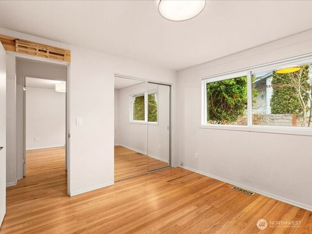 8706 13th Avenue NW, Seattle, WA 98117