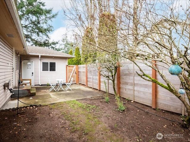 8706 13th Avenue NW, Seattle, WA 98117