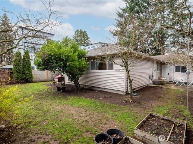 8706 13th Avenue NW, Seattle, WA 98117