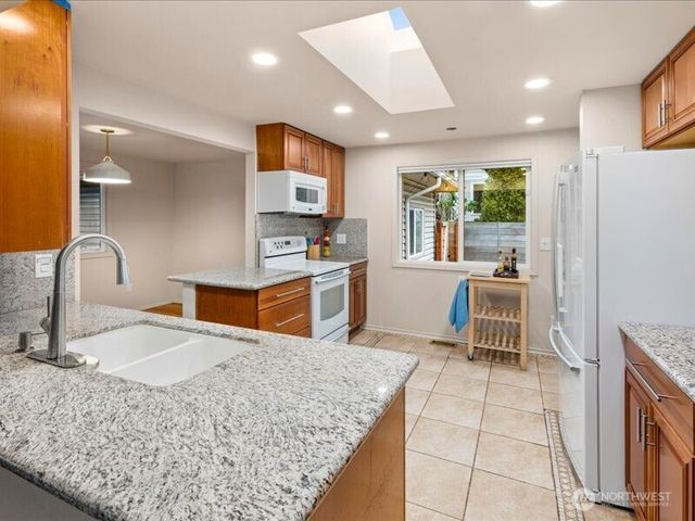 8706 13th Avenue NW, Seattle, WA 98117