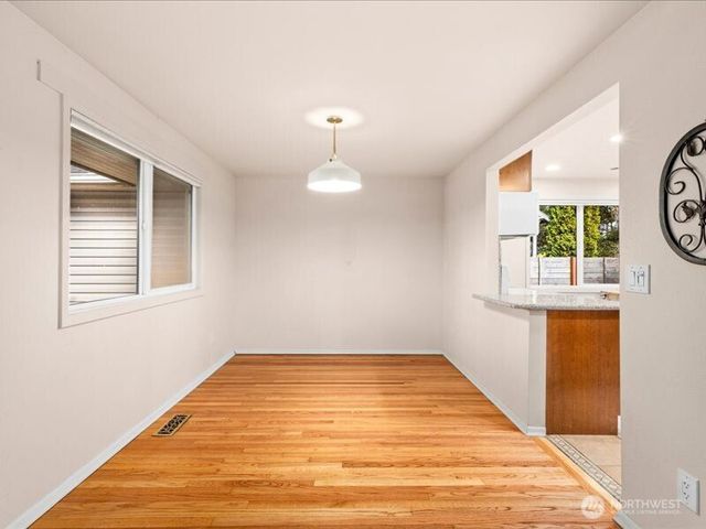 8706 13th Avenue NW, Seattle, WA 98117