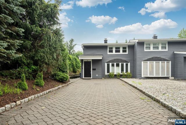 8 Macbeth B, Waldwick, NJ 07463