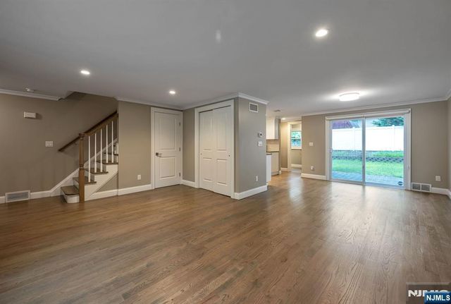 8 Macbeth B, Waldwick, NJ 07463