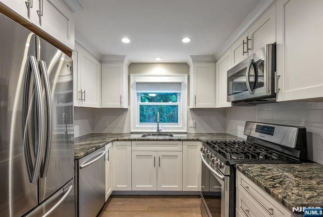 8 Macbeth B, Waldwick, NJ 07463