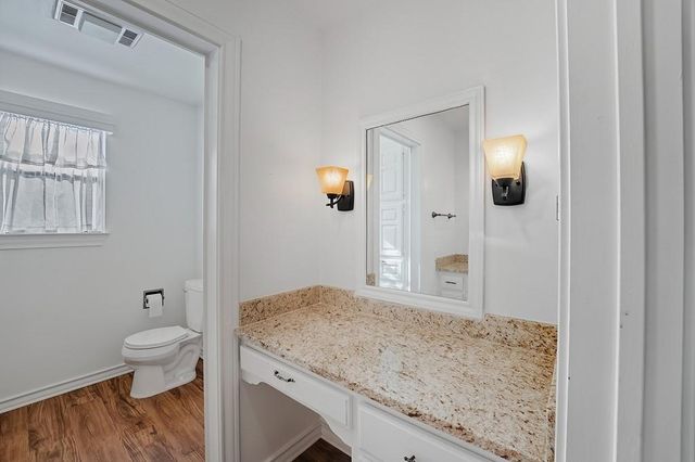 640 S College Street, La Grange, TX 78945