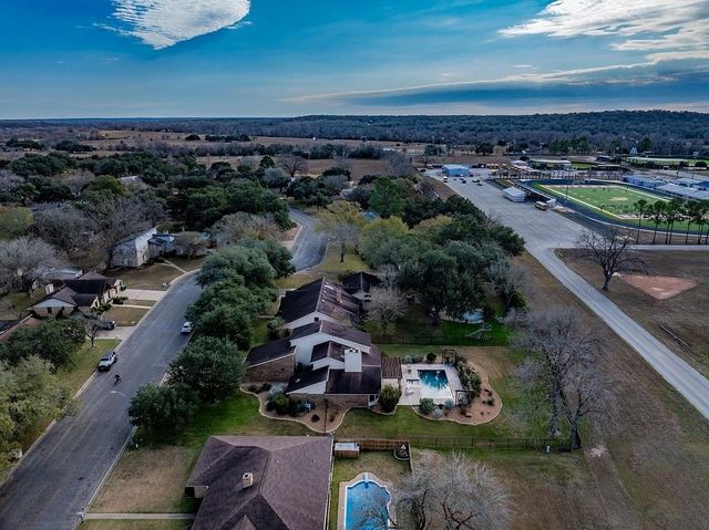 640 S College Street, La Grange, TX 78945