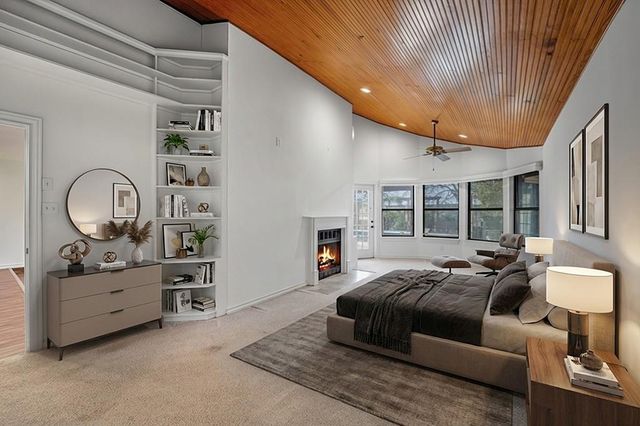 640 S College Street, La Grange, TX 78945