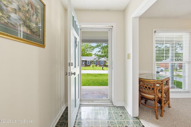 4713 Longborough Ct, Jeffersontown, KY 40299