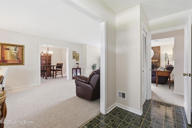 4713 Longborough Ct, Jeffersontown, KY 40299