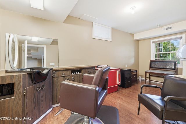 4713 Longborough Ct, Jeffersontown, KY 40299