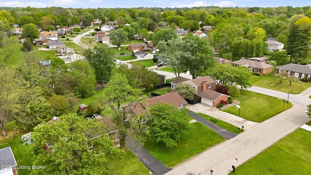 4713 Longborough Ct, Jeffersontown, KY 40299