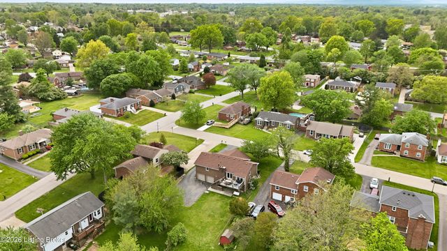 4713 Longborough Ct, Jeffersontown, KY 40299