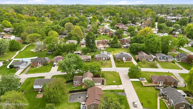 4713 Longborough Ct, Jeffersontown, KY 40299