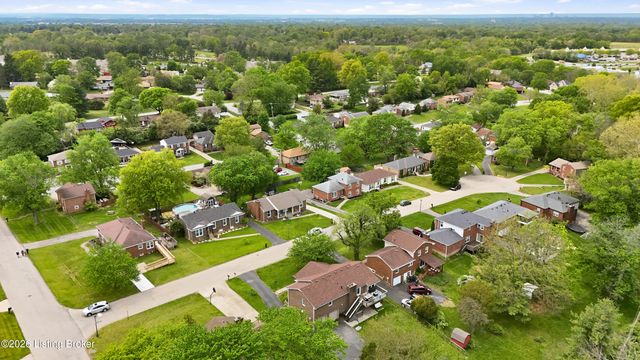 4713 Longborough Ct, Jeffersontown, KY 40299