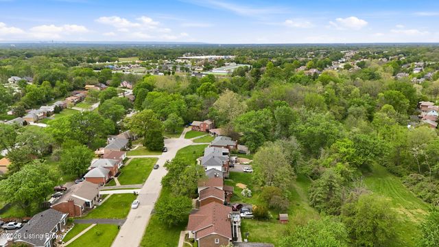 4713 Longborough Ct, Jeffersontown, KY 40299