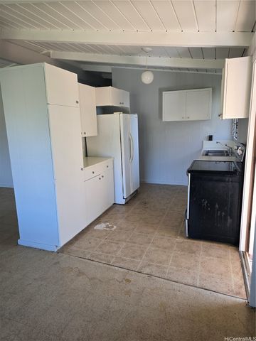 2149 Auhuhu Street, Pearl City, HI 96782