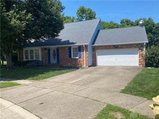 1122 Nouvelle Drive, Miamisburg, OH 45342