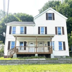 26 DUBOIS Avenue 1B, Poughkeepsie, NY 12601