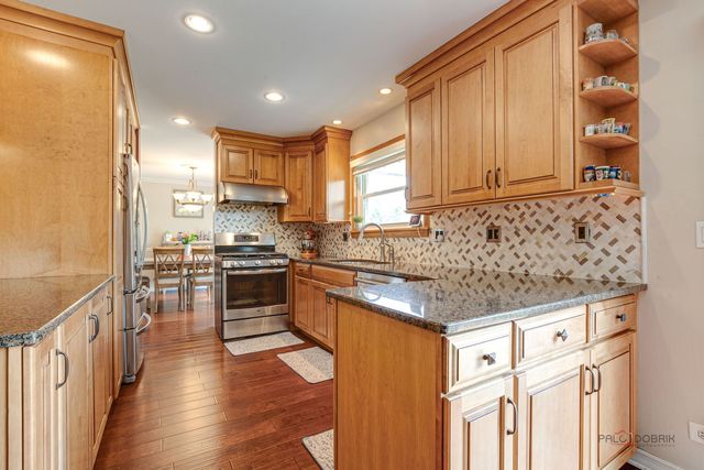 117 Annapolis Drive, Vernon Hills, IL 60061