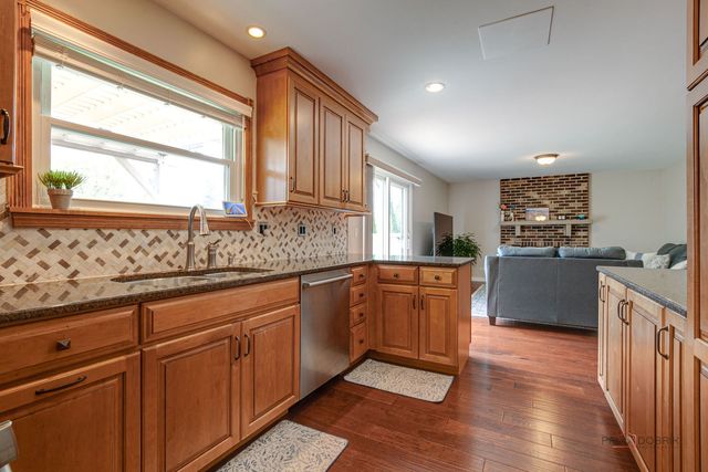 117 Annapolis Drive, Vernon Hills, IL 60061