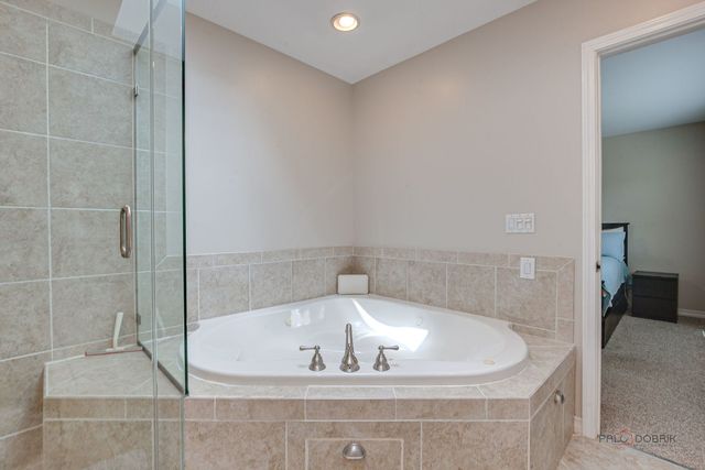 117 Annapolis Drive, Vernon Hills, IL 60061