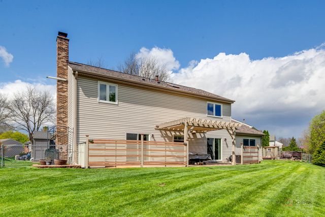 117 Annapolis Drive, Vernon Hills, IL 60061