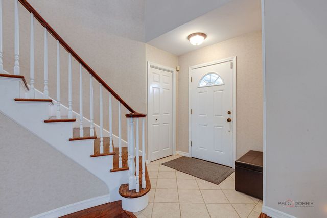 117 Annapolis Drive, Vernon Hills, IL 60061
