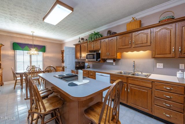 1091 Haynes Valley Road, Gate City, VA 24251