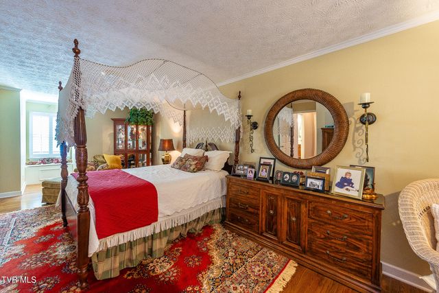 1091 Haynes Valley Road, Gate City, VA 24251